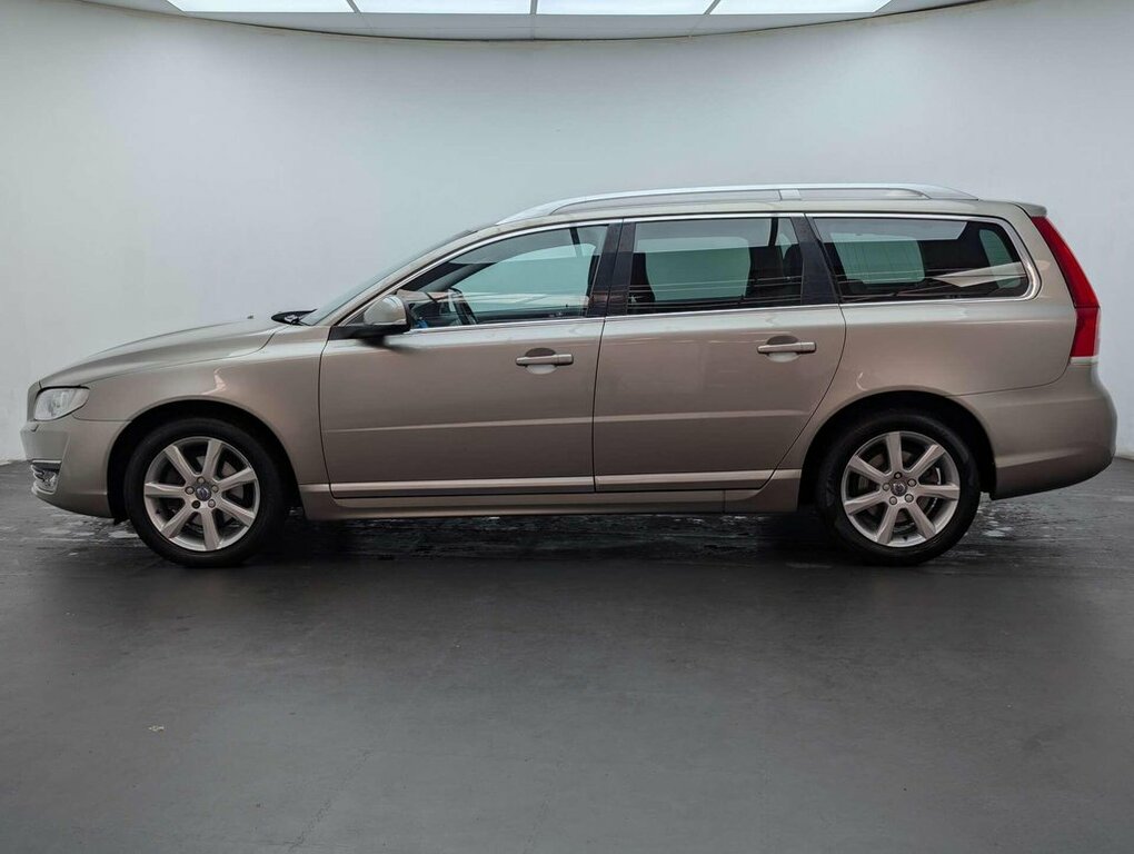 Volvo V70 2L Se Lux Gold #5