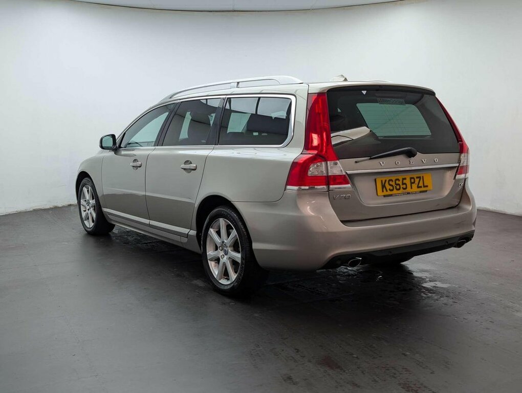 Volvo V70 2L Se Lux Gold #6