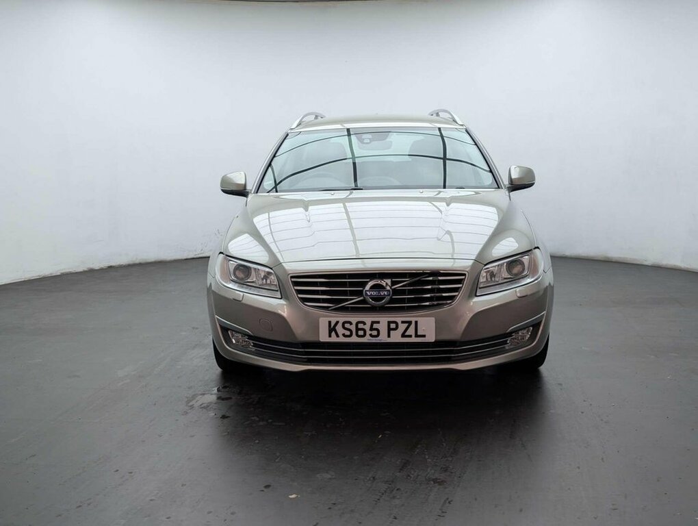 Volvo V70 2L Se Lux Gold #3
