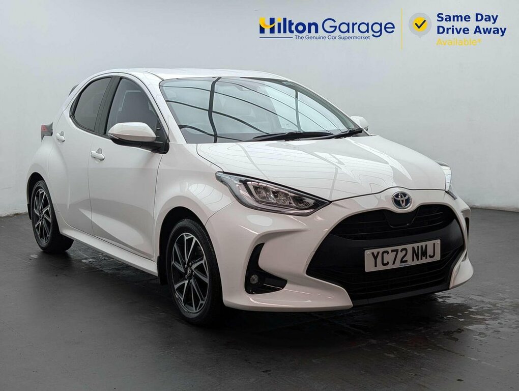 Toyota Yaris 1.5L Design White