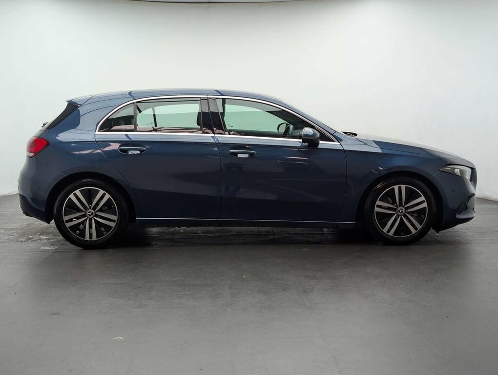 Mercedes-Benz A Class 1.3L Sport KU21OTD Blue #3