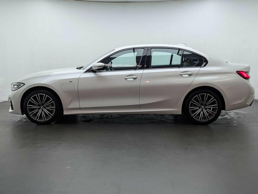 BMW 3 Series 2L M Sport White #5