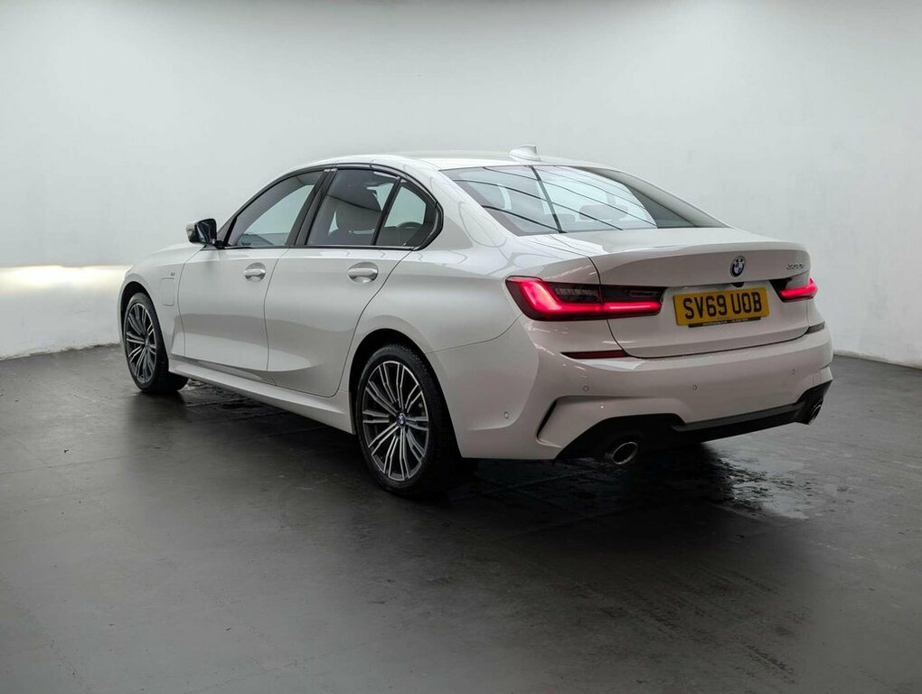 BMW 3 Series 2L M Sport White #6
