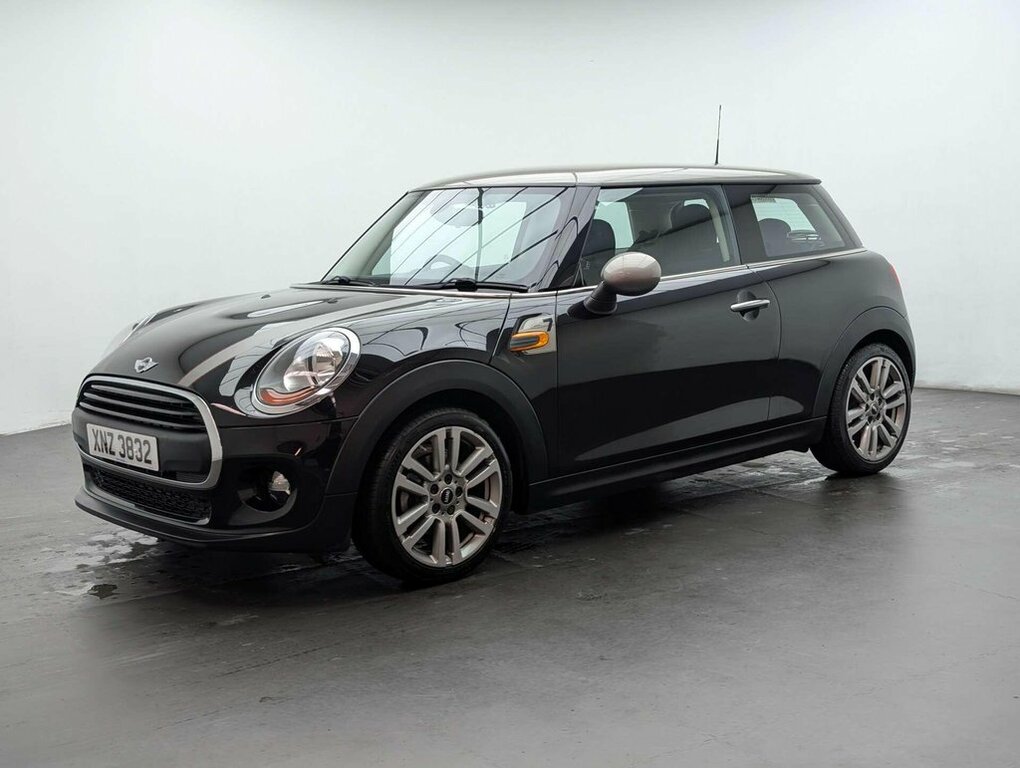 Mini Hatch 1.5L Cooper Seven XNZ3832 Black #4