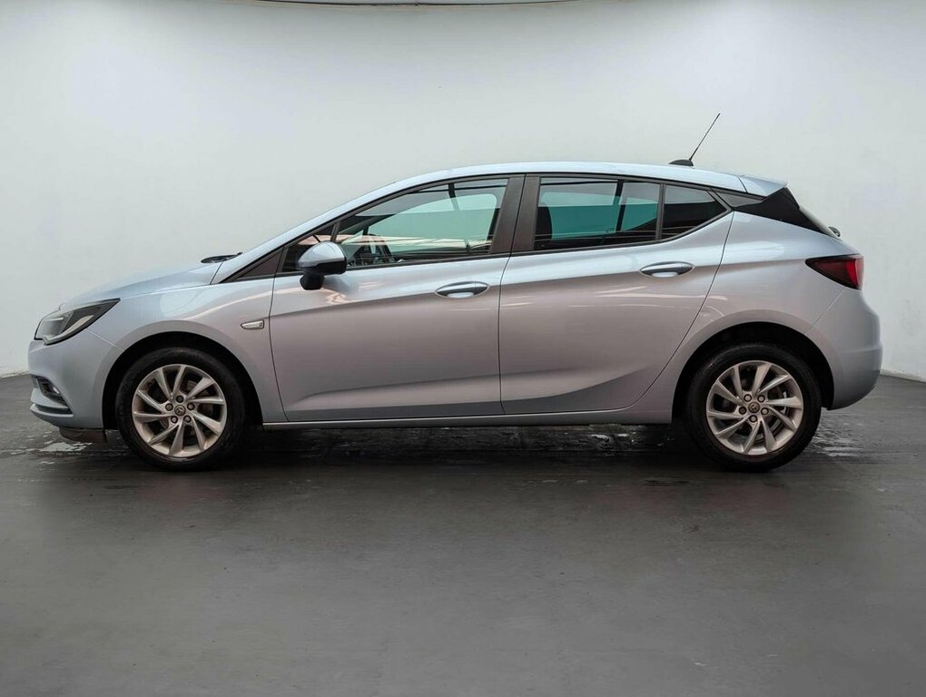 Vauxhall Astra 1.6L Tech Line Nav BF68ZWB Silver #5