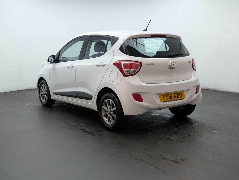 Hyundai I10 1L Premium White #6