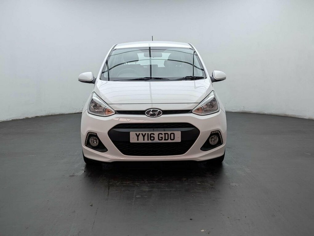 Hyundai I10 1L Premium White #3