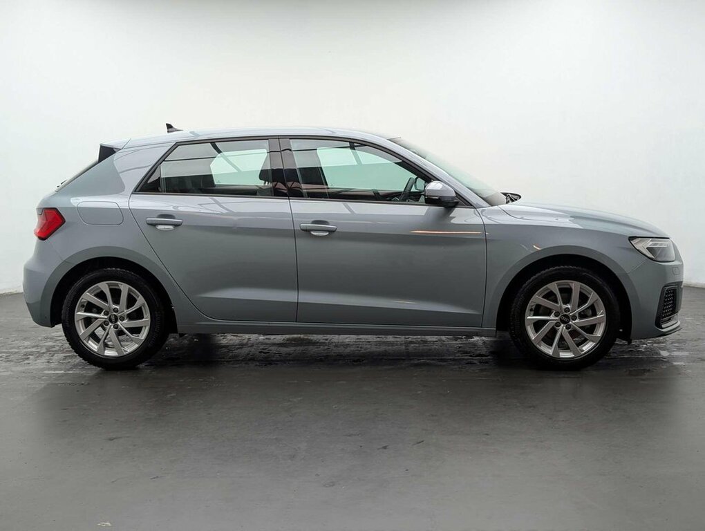 Audi A1 1L Sport YV23WZC Grey #3