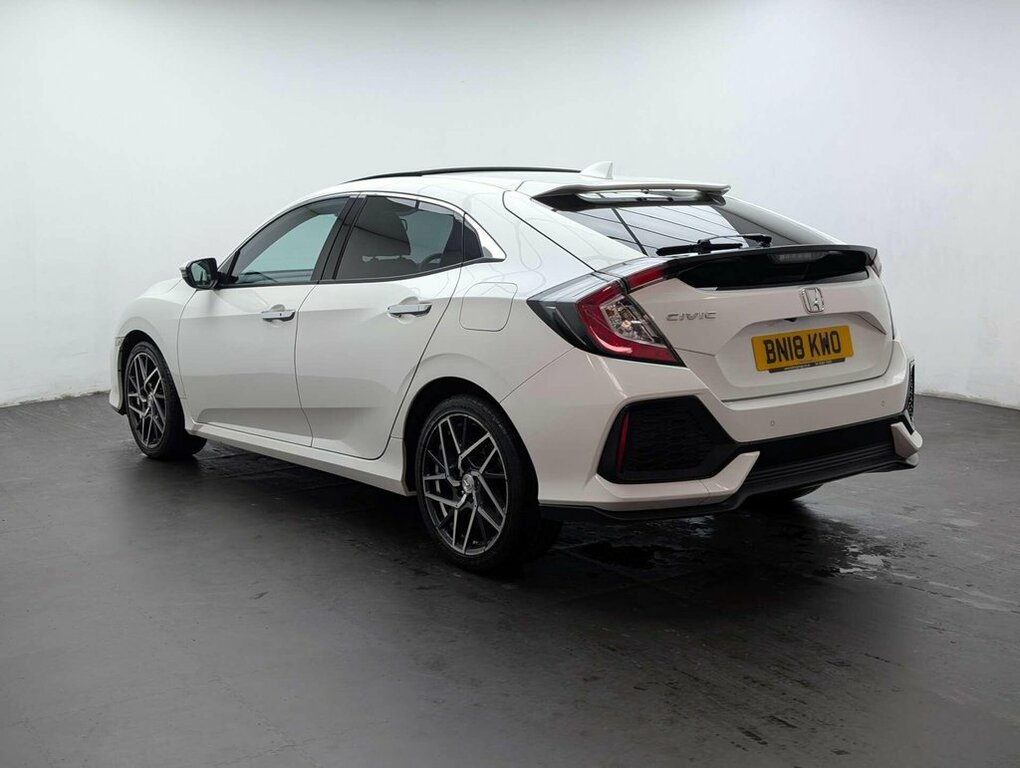 Honda Civic 1.5L Prestige White #6