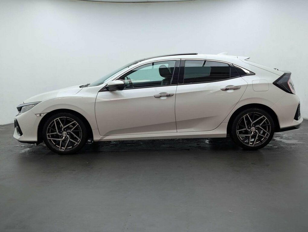 Honda Civic 1.5L Prestige White #5