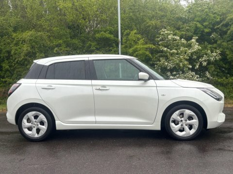 Suzuki Swift 1.2 Mhev Motion KN75JNZ #2