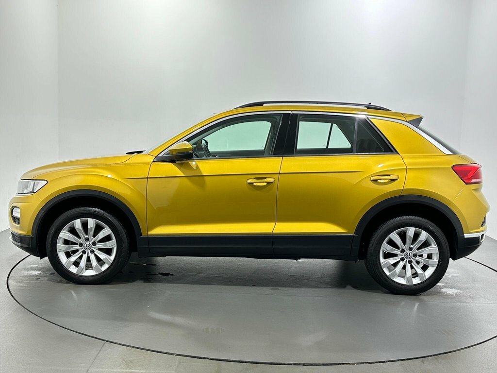 Volkswagen T-Roc 1.5L Se YE20HYP Yellow #4