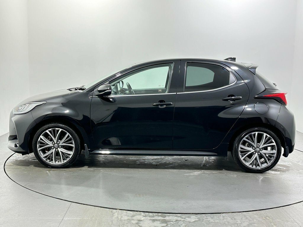 Toyota Yaris 1.5L Excel GU72FJJ Black #4