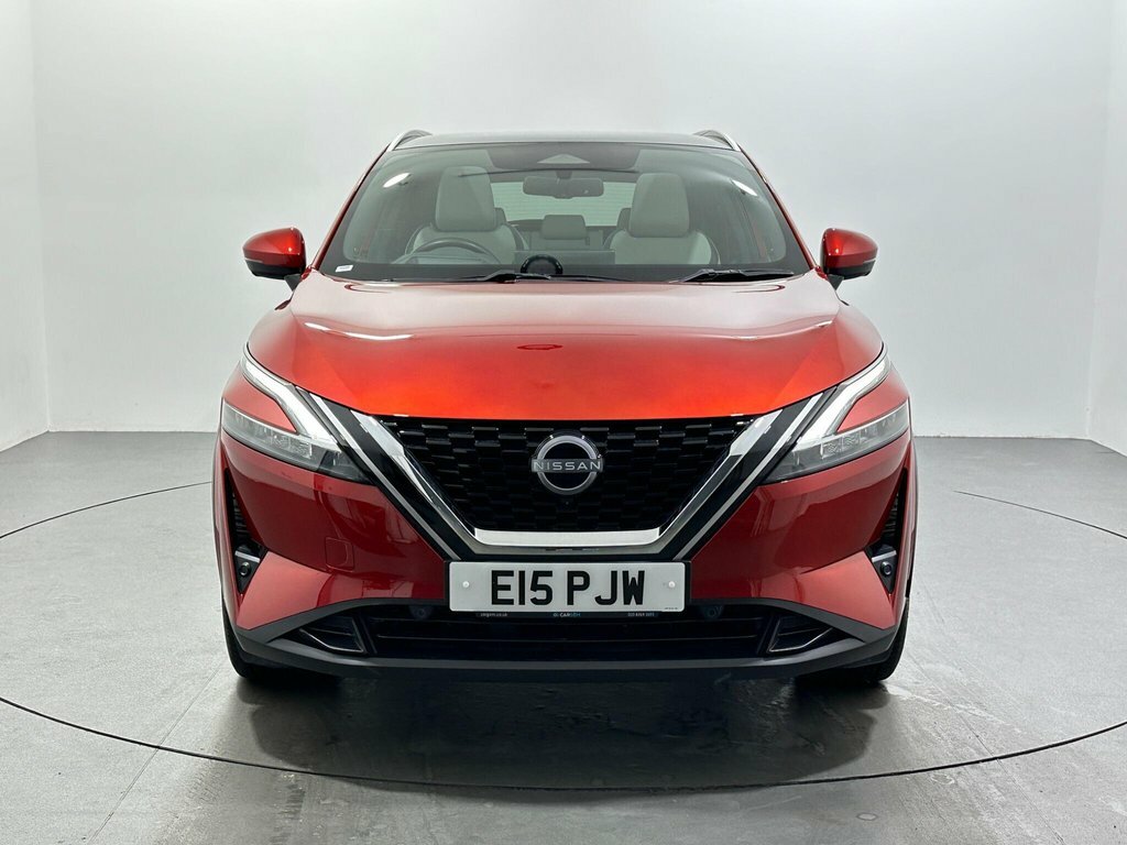 Nissan Qashqai 1.3L Tekna E15PJW Red #2