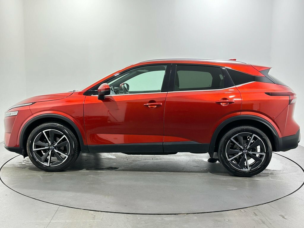 Nissan Qashqai 1.3L Tekna E15PJW Red #4