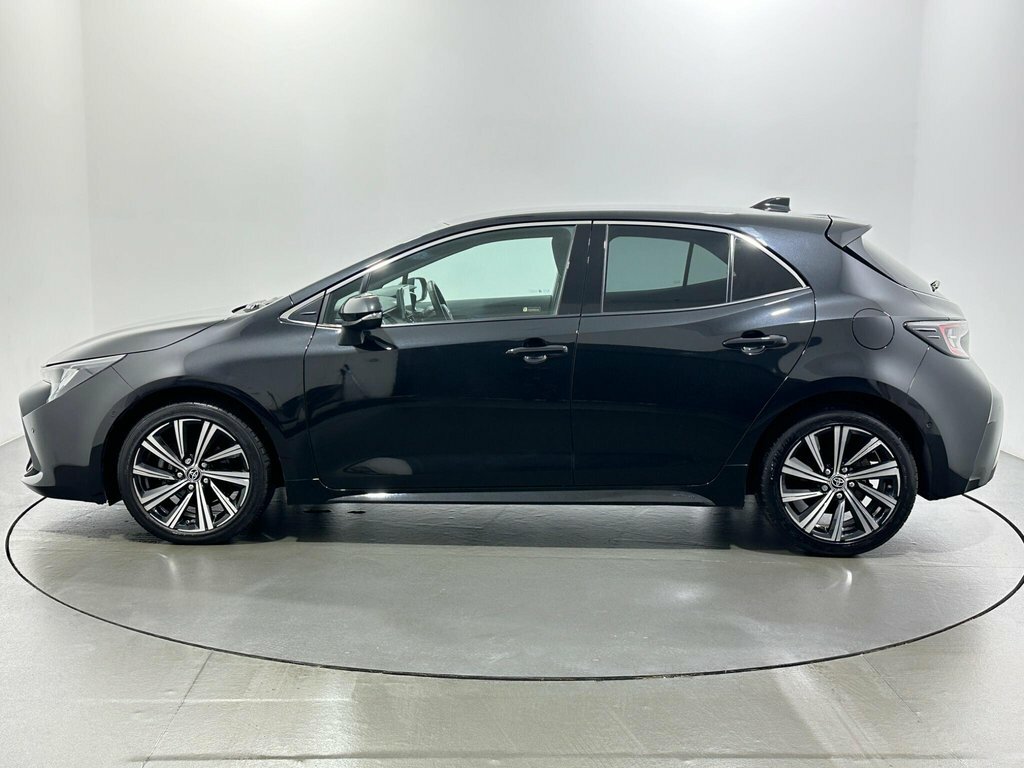 Toyota Corolla 1.8L Design FD22UUM Black #4