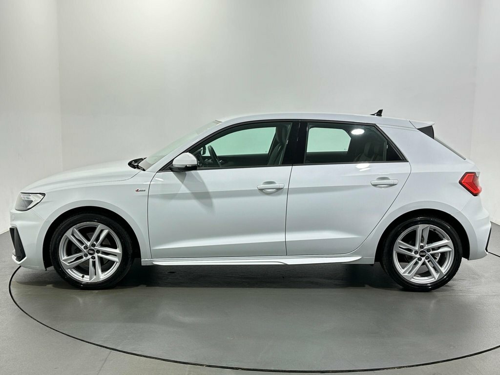 Audi A1 1L S Line White #4