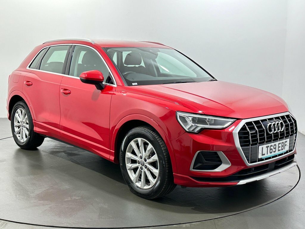 Audi Q3 2L Sport LT69EBF Red
