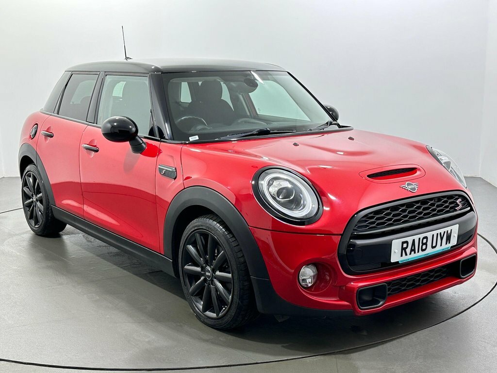 Mini Hatch 2L Cooper S Red