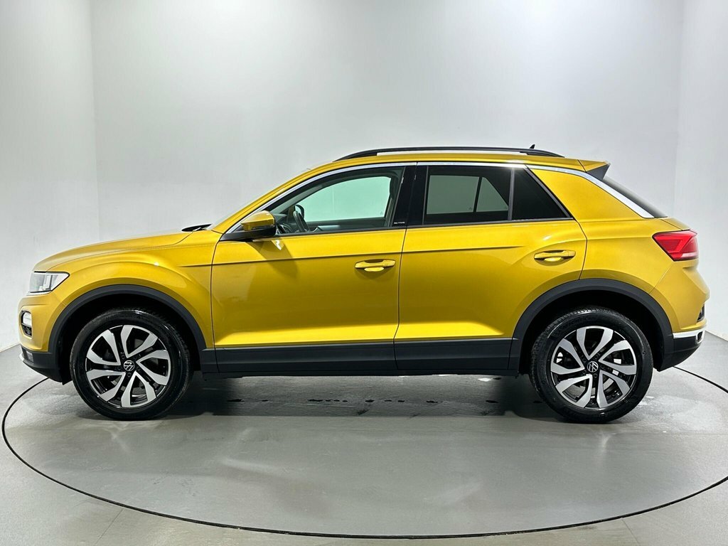 Volkswagen T-Roc 1L Active WN71UZC Yellow #4