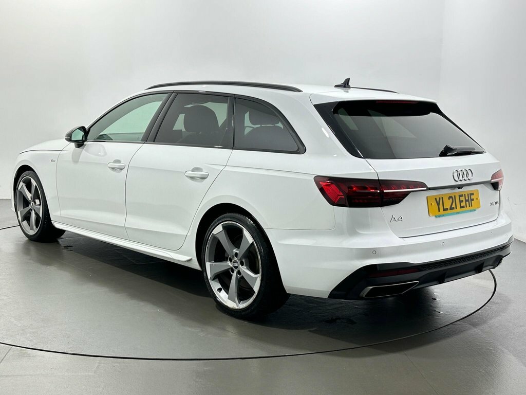Audi A4 Avant 2L Black Edition YL21EHF White #4