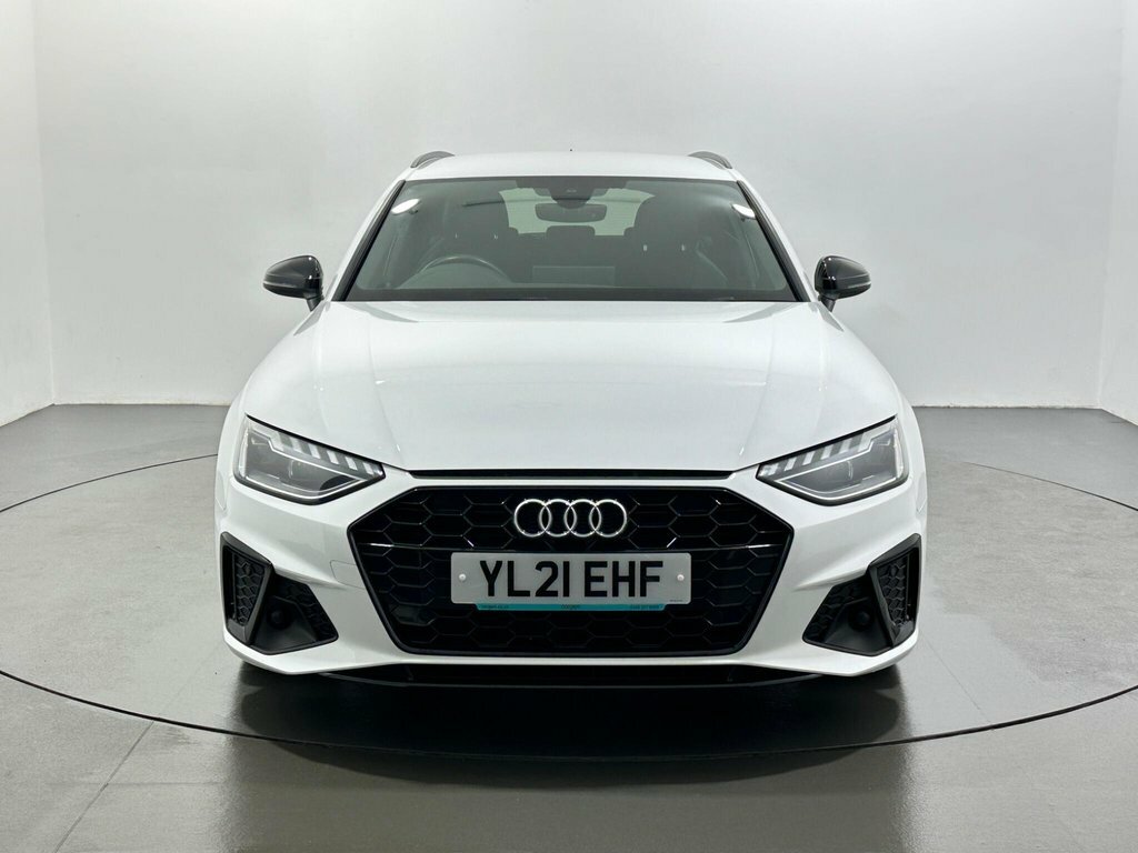 Audi A4 Avant 2L Black Edition YL21EHF White #2