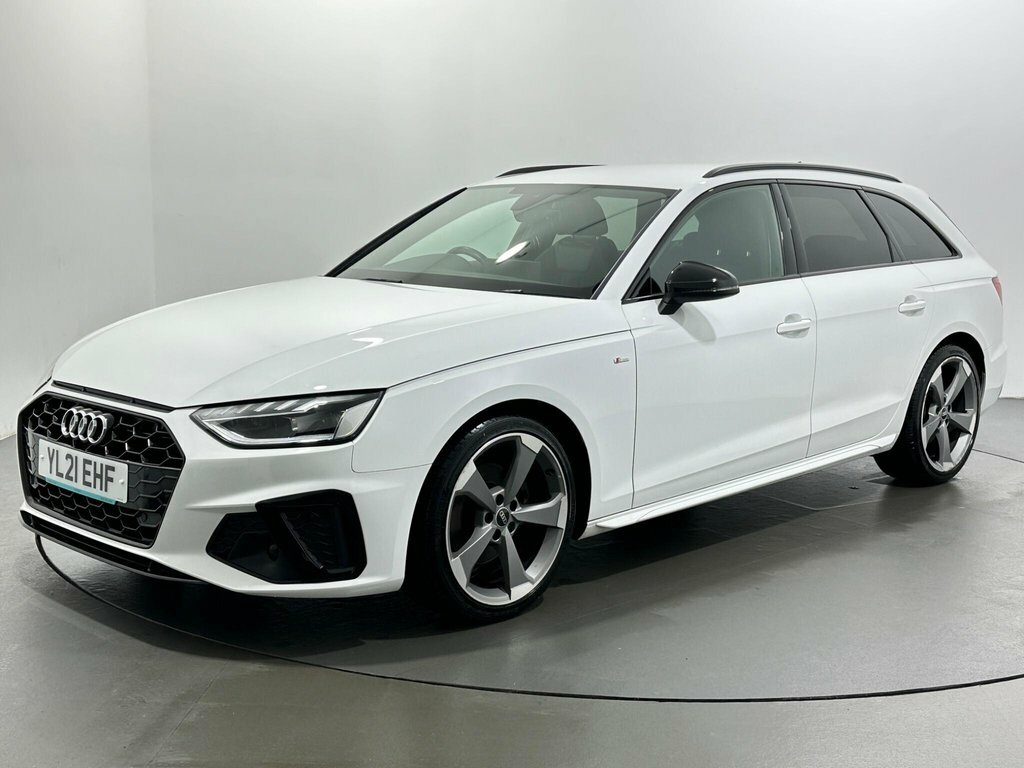 Audi A4 Avant 2L Black Edition YL21EHF White #3