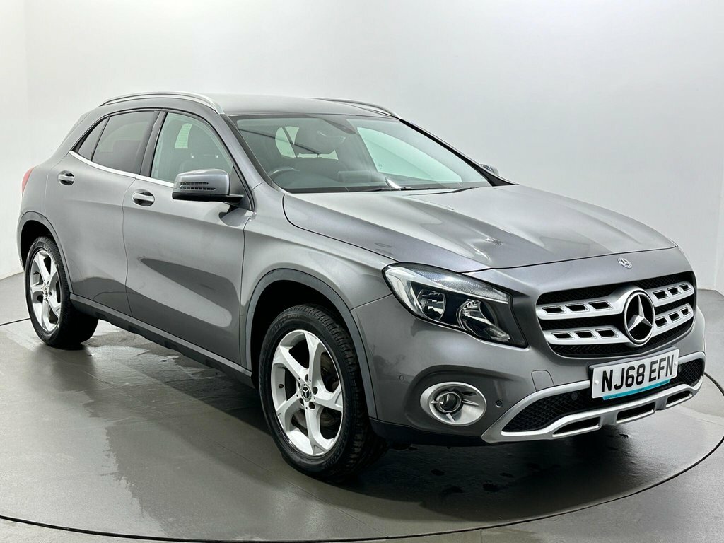 Mercedes-Benz GLA Class 1.6L Sport Grey