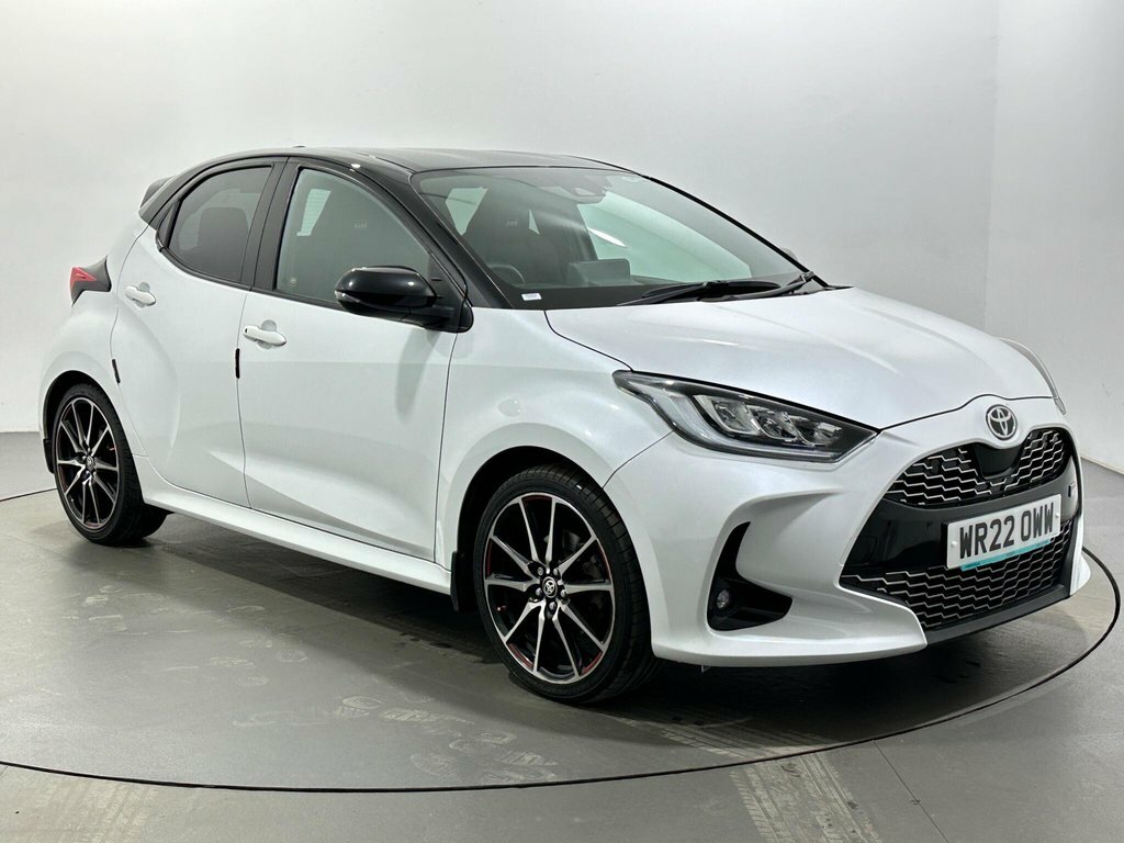 Toyota Yaris 1.5L Gr Sport White