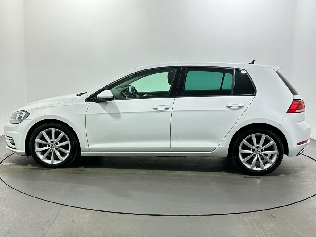 Volkswagen Golf 2L Gt SO68MMJ White #4