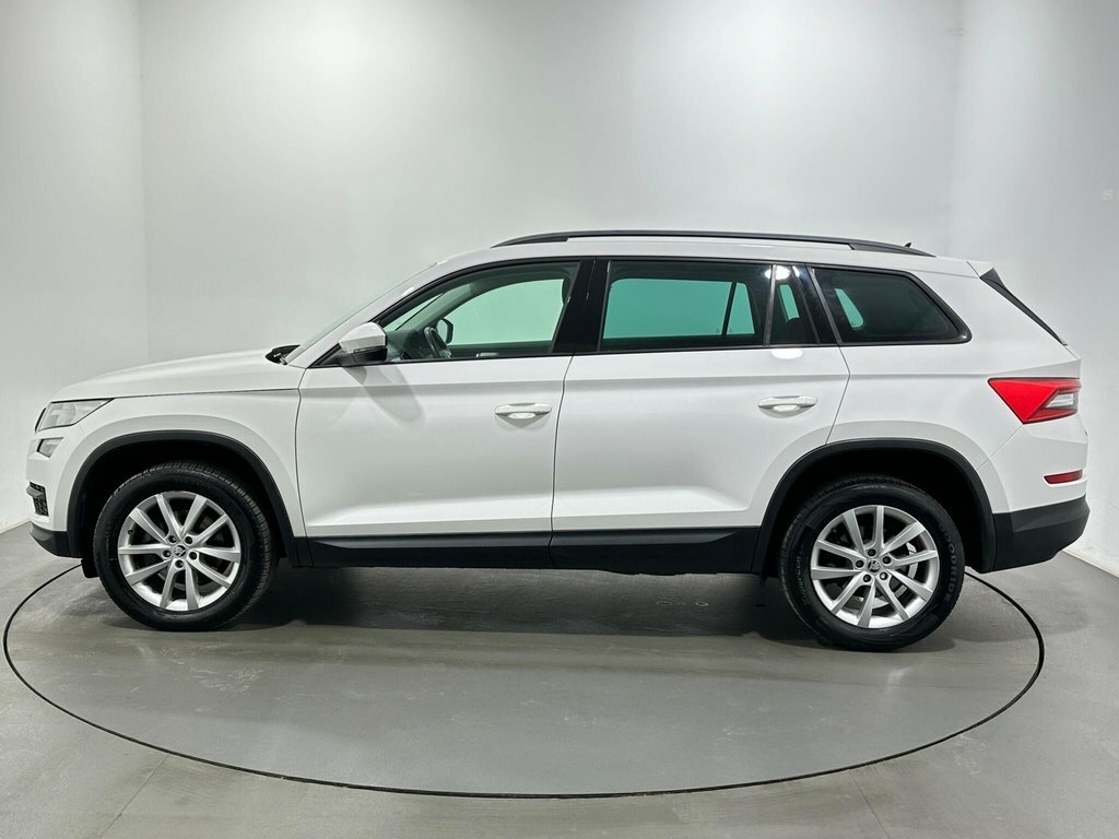 Skoda Kodiaq 2L Se EA68DRV White #4