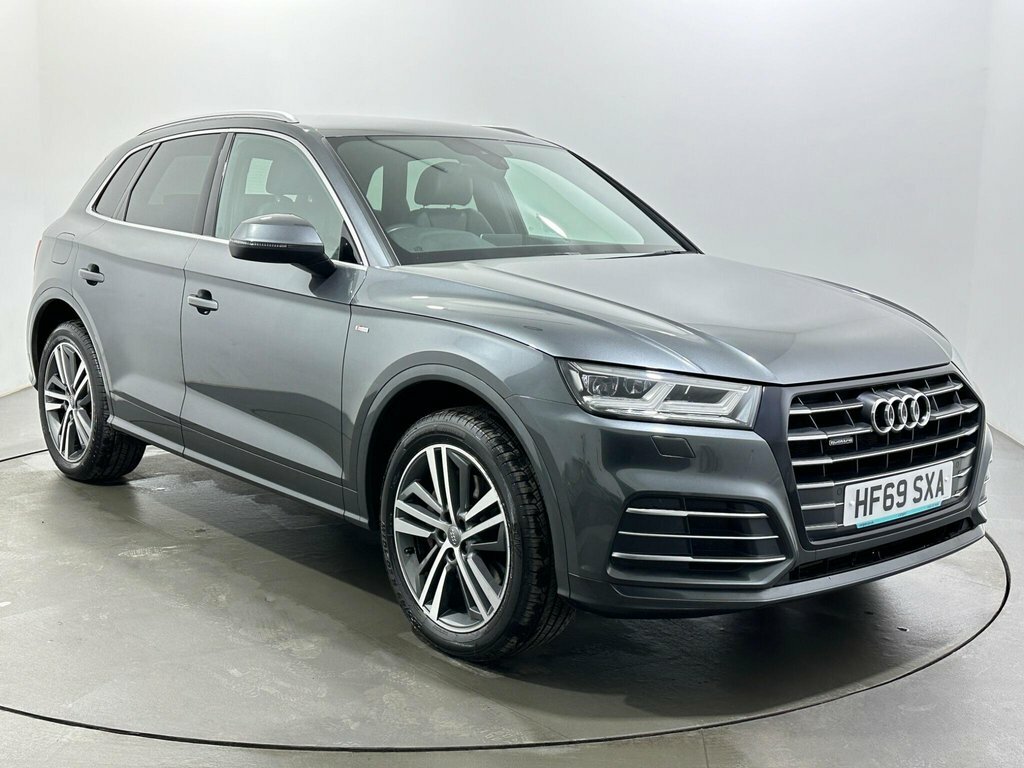 Audi Q5 2L S Line Competition Grey
