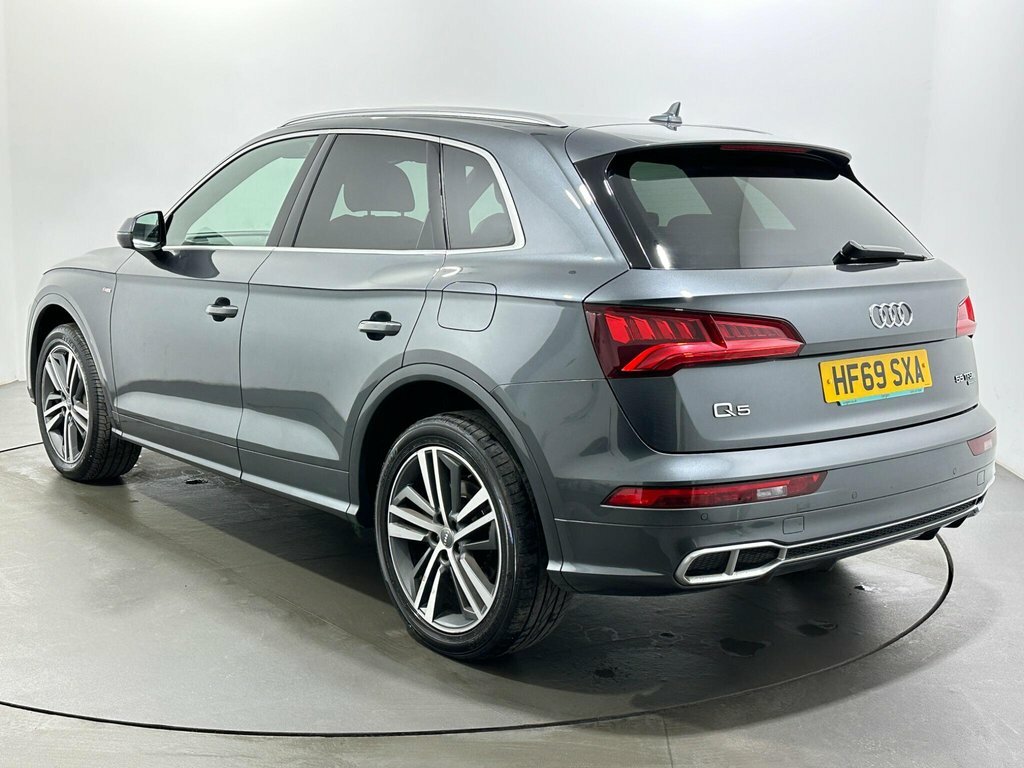 Audi Q5 2L S Line Competition HF69SXA Grey #5