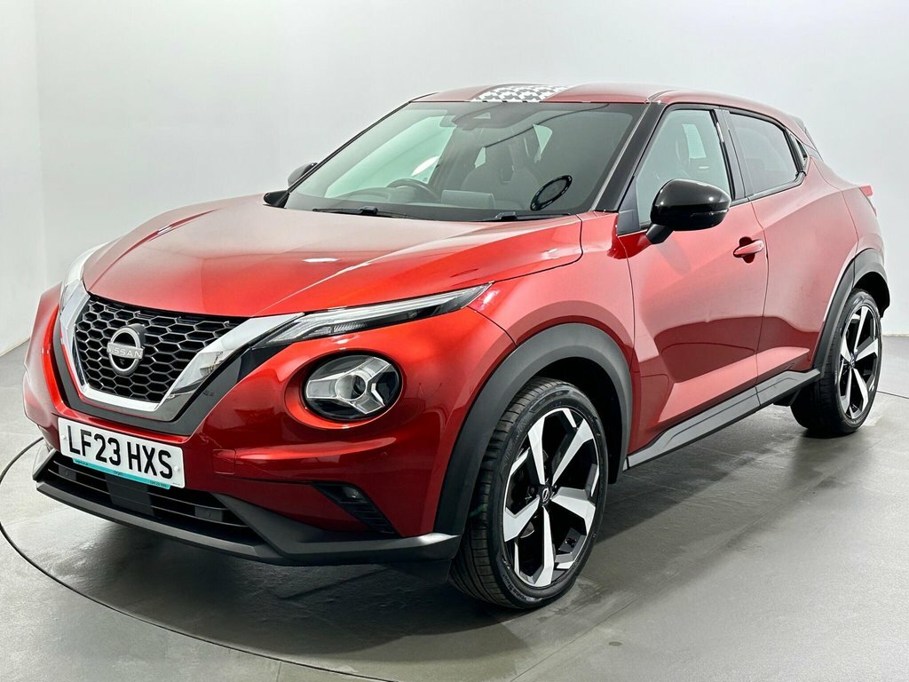 Nissan Juke 1L Tekna LF23HXS Red #3