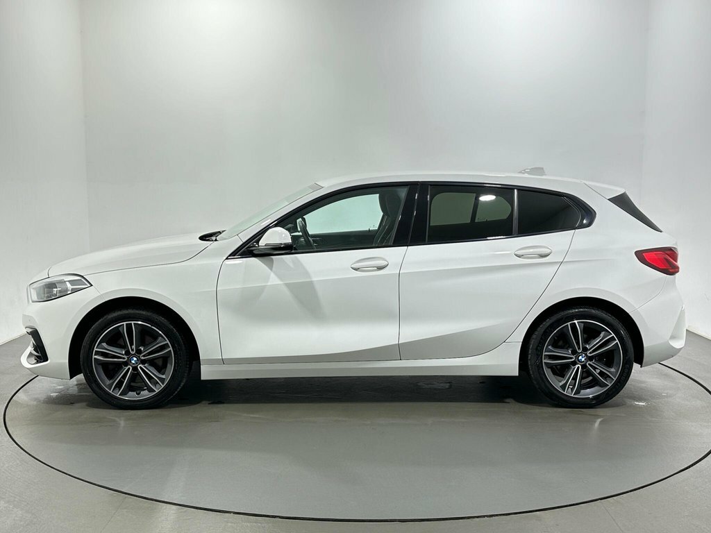 BMW 1 Series 1.5L Sport YG70JFY White #4