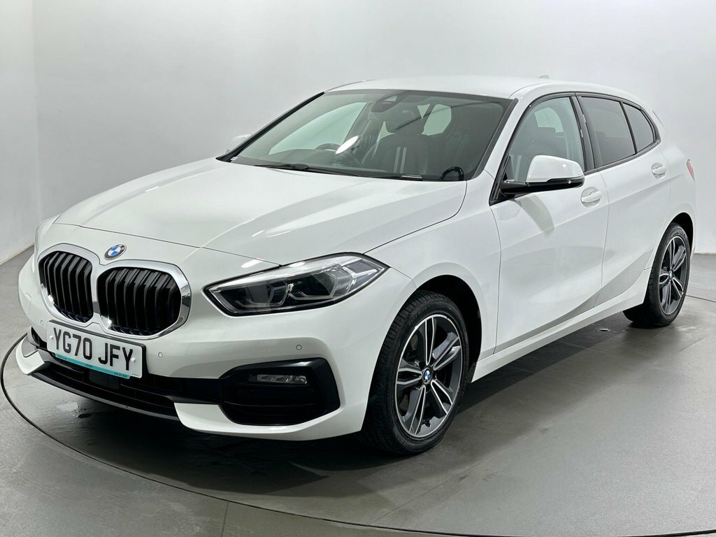 BMW 1 Series 1.5L Sport YG70JFY White #3
