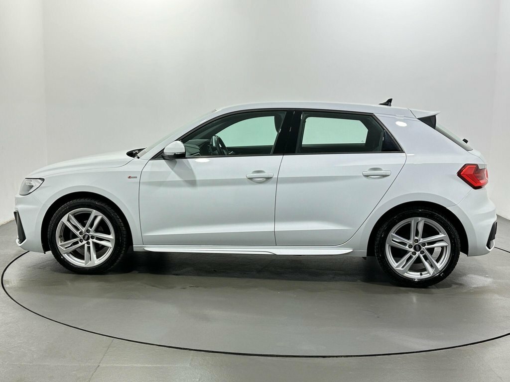 Audi A1 1L S Line LY21OUH White #4