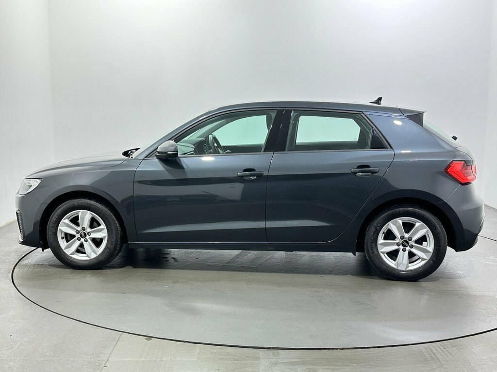Audi A1 1L Technik LP22HSC Grey #4