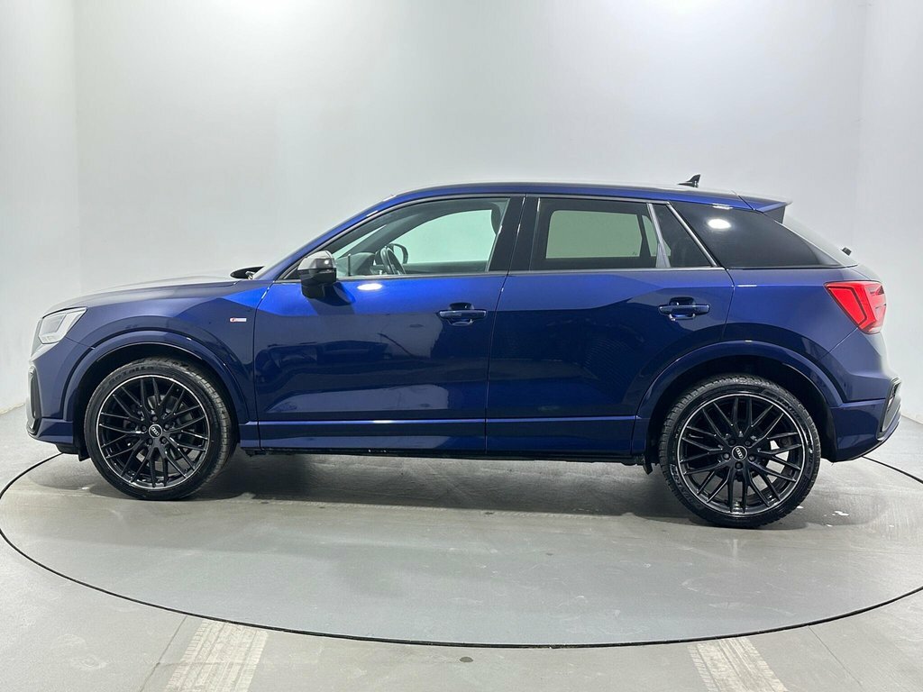 Audi Q2 1L Black Edition LT22GAA Blue #4