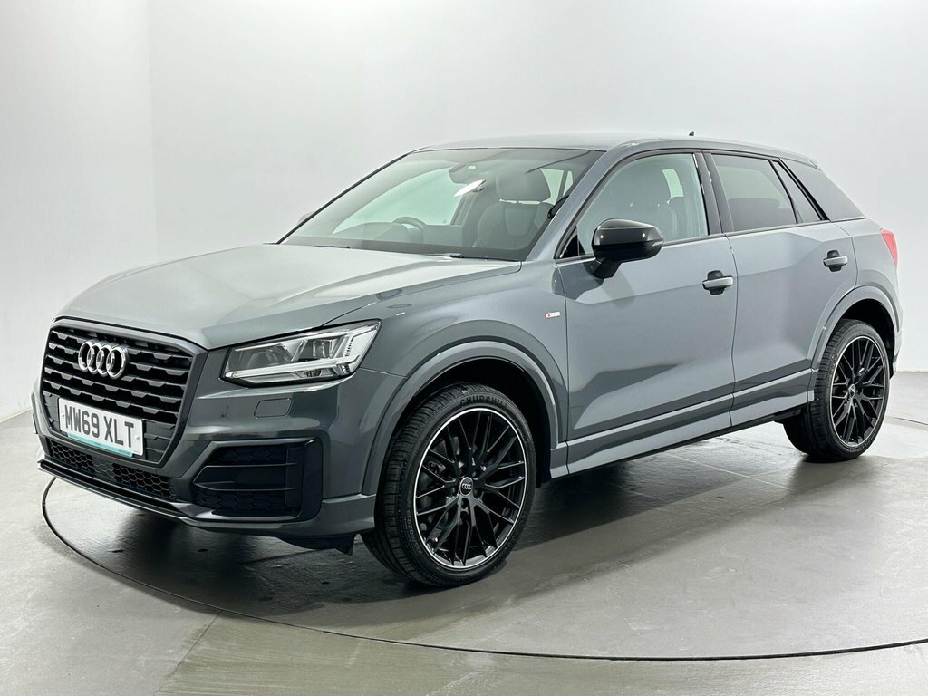Audi Q2 1.5L Black Edition Grey #3