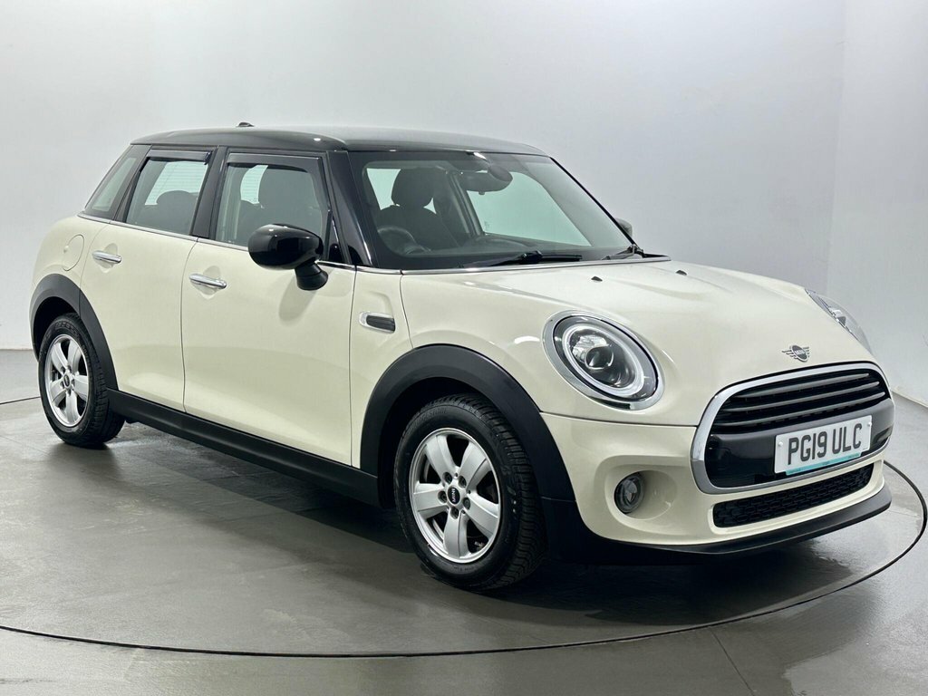 Mini Hatch 1.5L Cooper Classic White