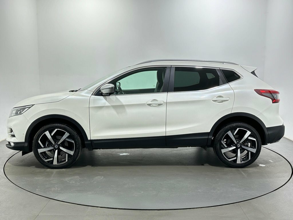 Nissan Qashqai 1.3L Tekna PK68KVC White #4