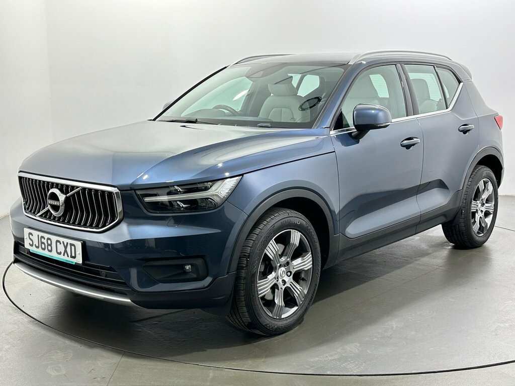 Volvo XC40 2L Inscription SJ68CXD Blue #3