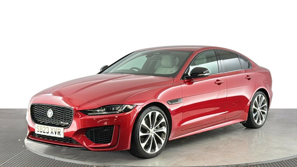 Jaguar XE 2.0 D200 Mhev R-dynamic Se Black Saloon Red