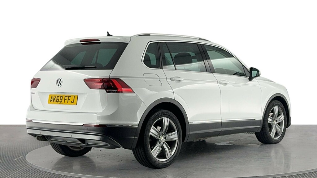 Volkswagen Tiguan 2.0 Tdi Sel Suv Euro 6 Ss 15 AK69FFJ White #4