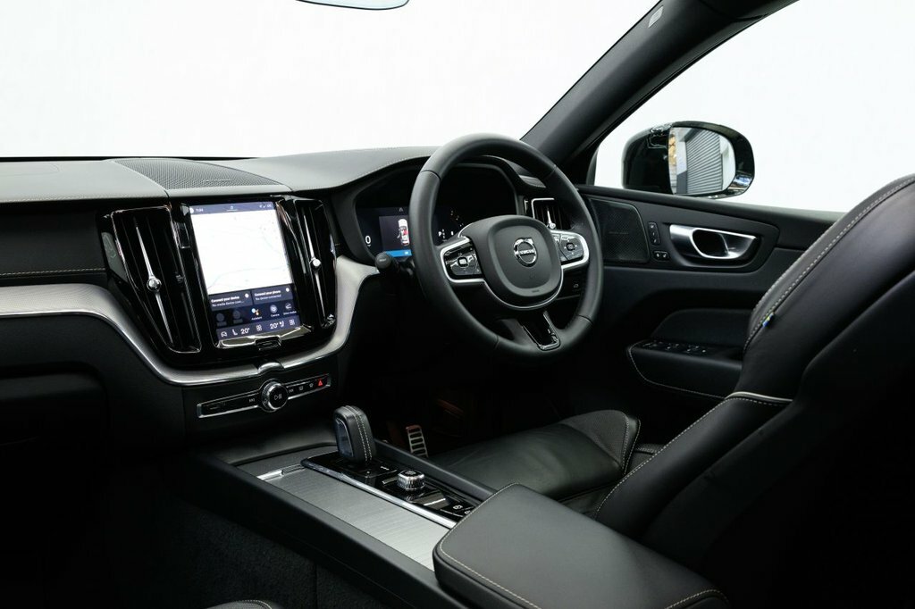 Volvo XC60 2L R-design Pro KW22VUS Grey #3