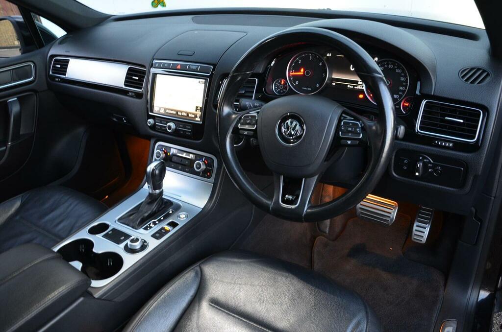 Volkswagen Touareg Suv 3.0 Tdi V6 Bluemotion Tech R-line Tiptronic 4W AJ65EUA Black #4