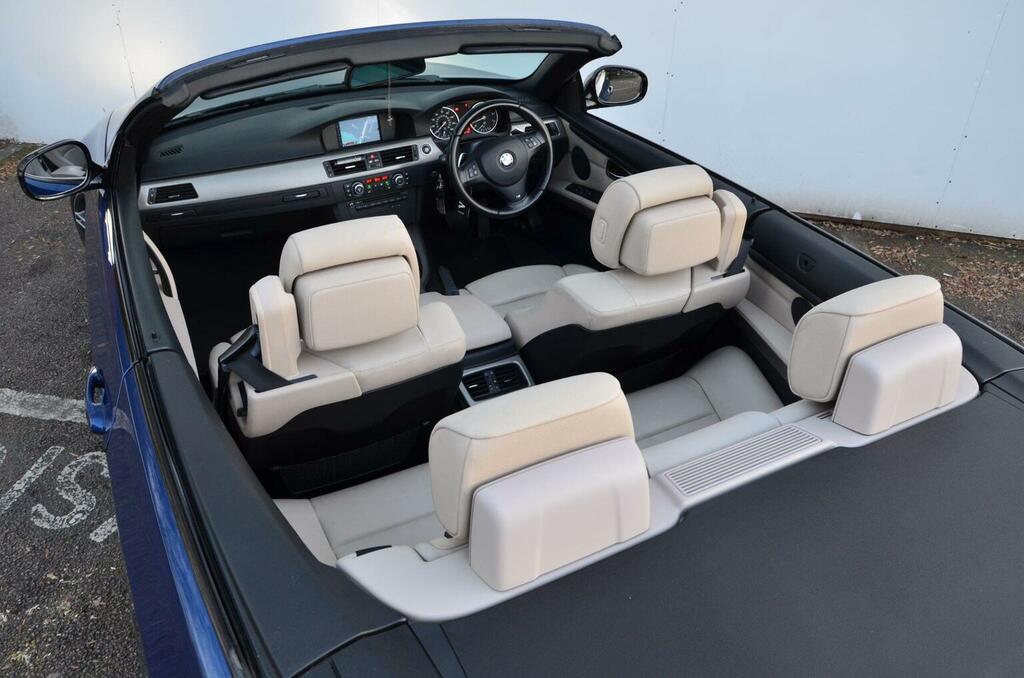 BMW 3 Series Convertible 2.0 320I Sport Plus Edition Steptronic Blue #4
