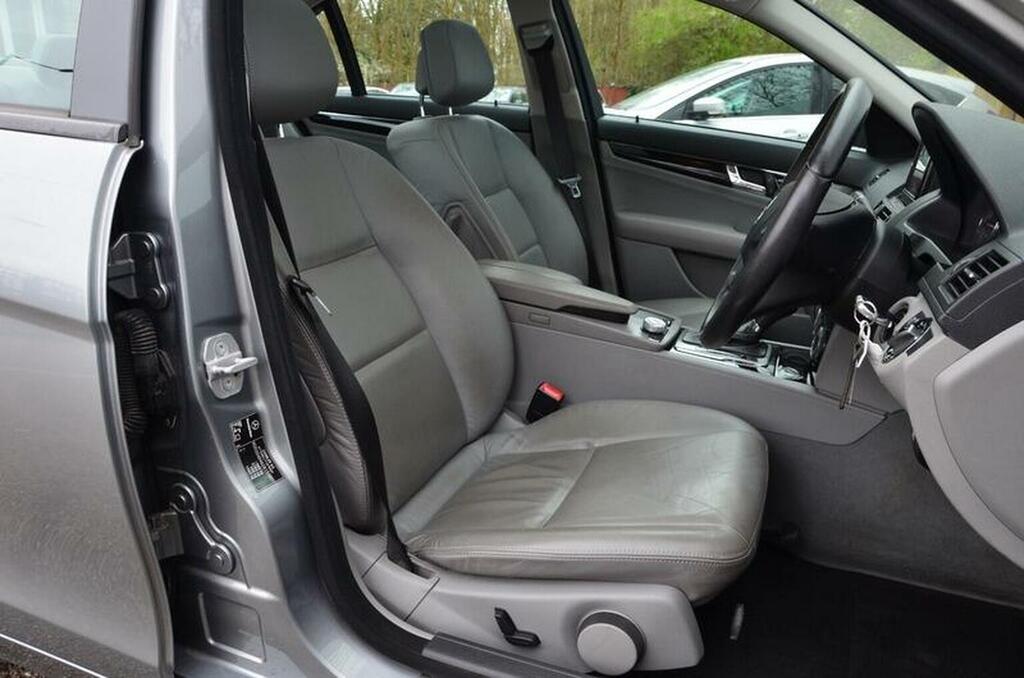 Mercedes-Benz C Class Saloon 1.8 C180k Se Euro 4 200808 Silver #2