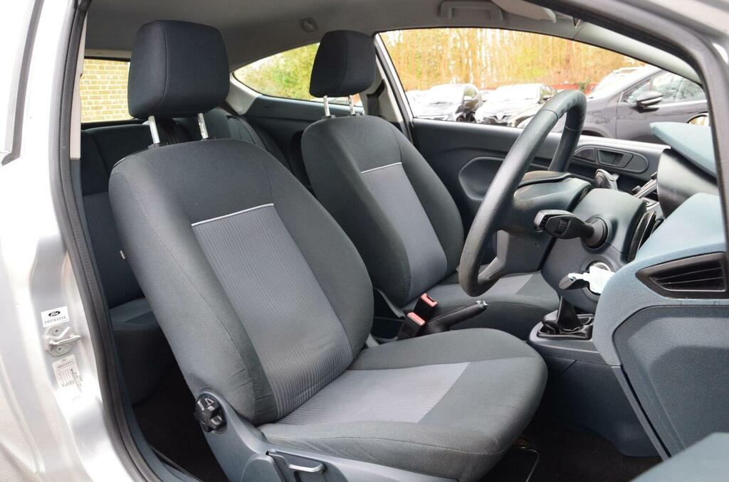 Ford Fiesta Hatchback 1.25 Edge 201111 AU11XUH Silver #4